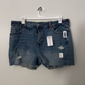 Old Navy Denim Blue Shorts in size 18